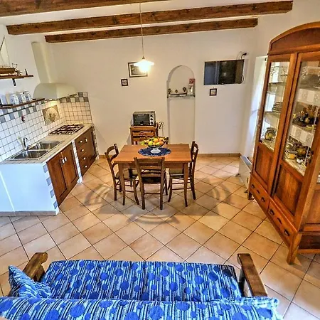 بيت للعطل Sleeps 4 Air Con Wifi أمالفي